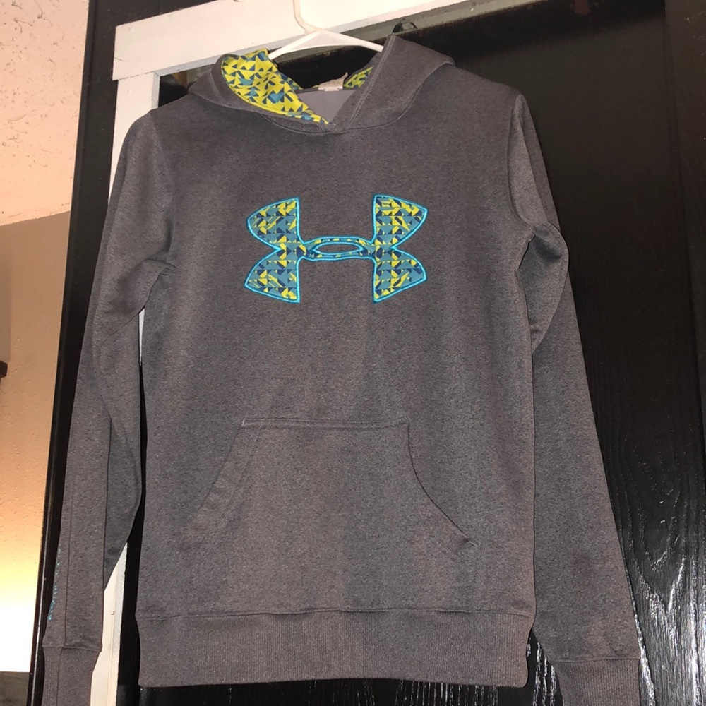 Under armour sweatshirt